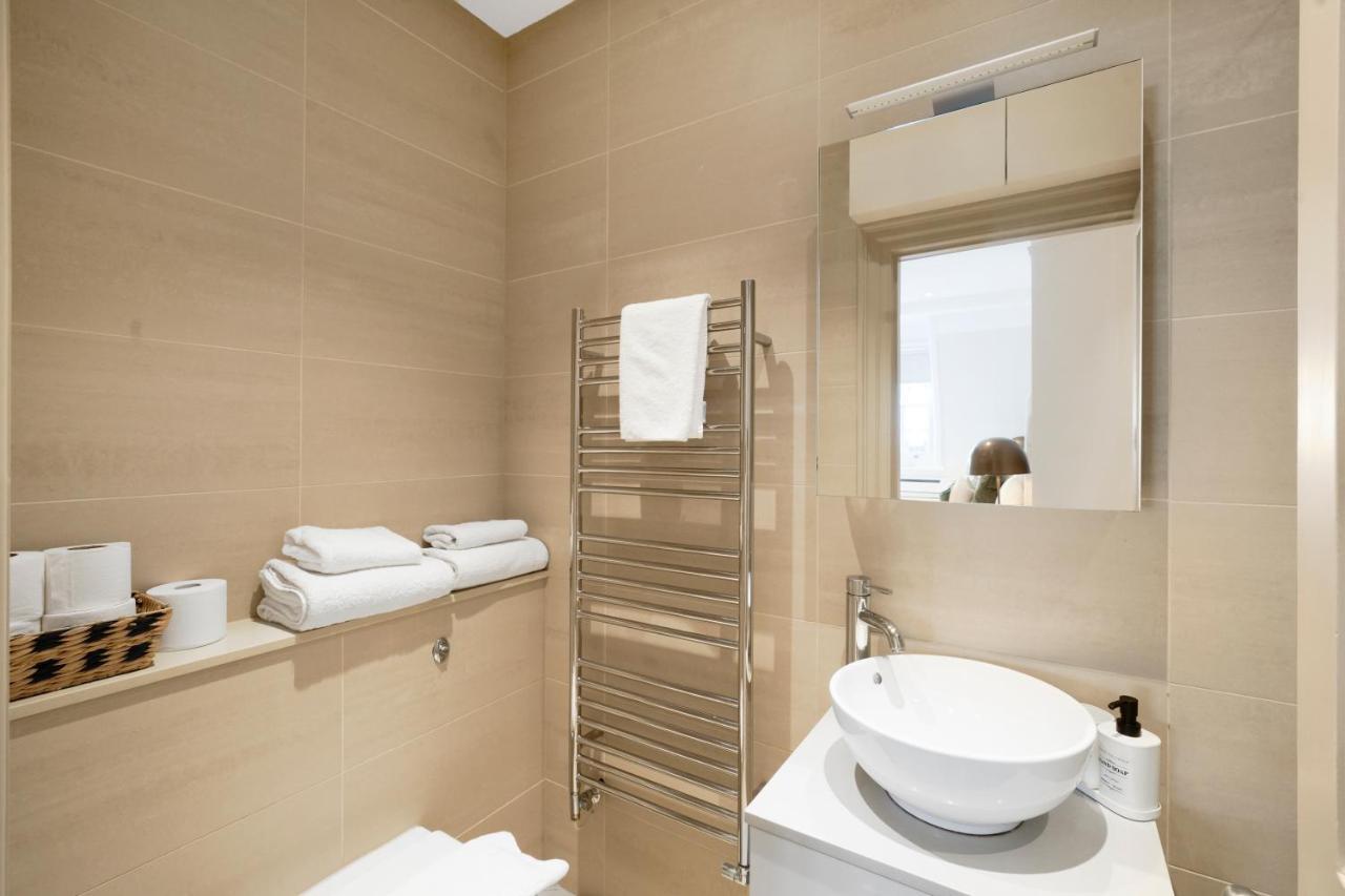 Spacious And Modern 4 Beds Home In Kensington London Exterior photo