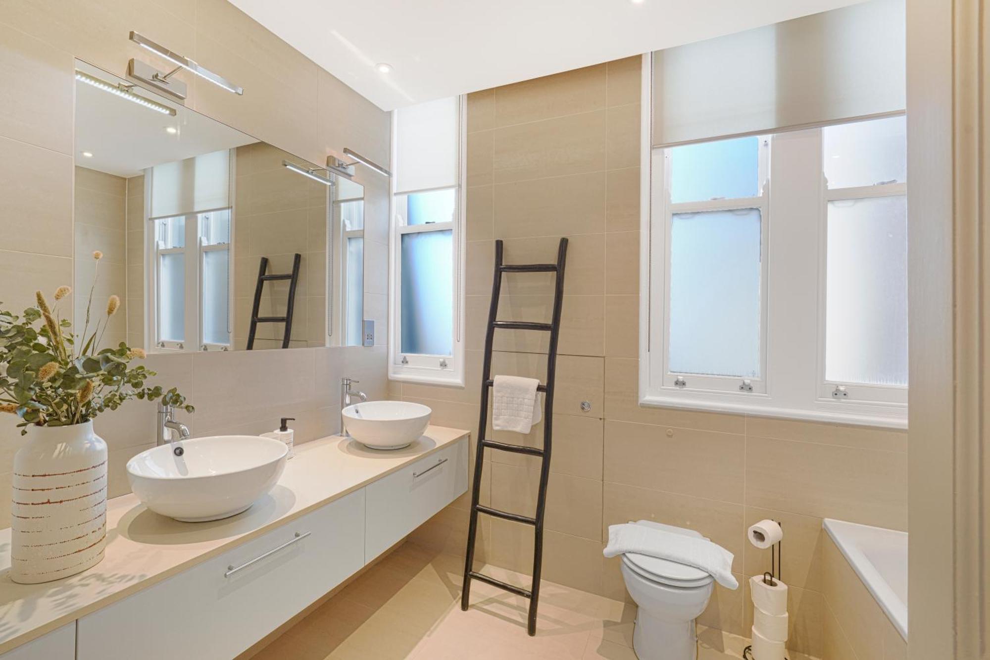 Spacious And Modern 4 Beds Home In Kensington London Exterior photo